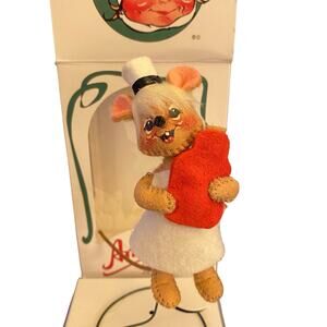 Annalee 3" Nurse Mouse with Red Hot Water Bottle Vintage Doll 1996 Home Decor